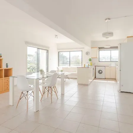 Apartment Spacious 2-bed Latchi, Chrysohou *