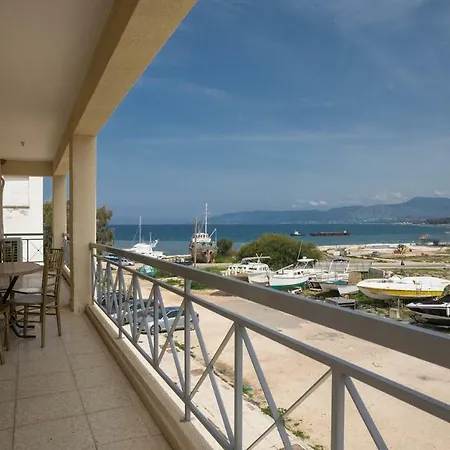 Spacious 2-bed Latchi, Chrysohou Apartment