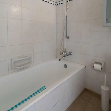Spacious 2-bed Latchi, Chrysohou Апартаменты Полис